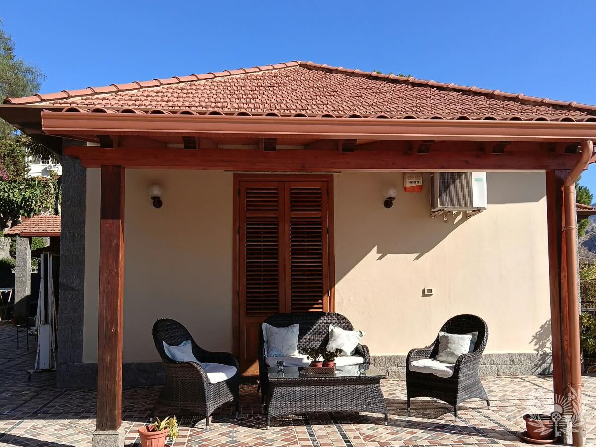 Private Villa with Pool near Palermo & Mondello